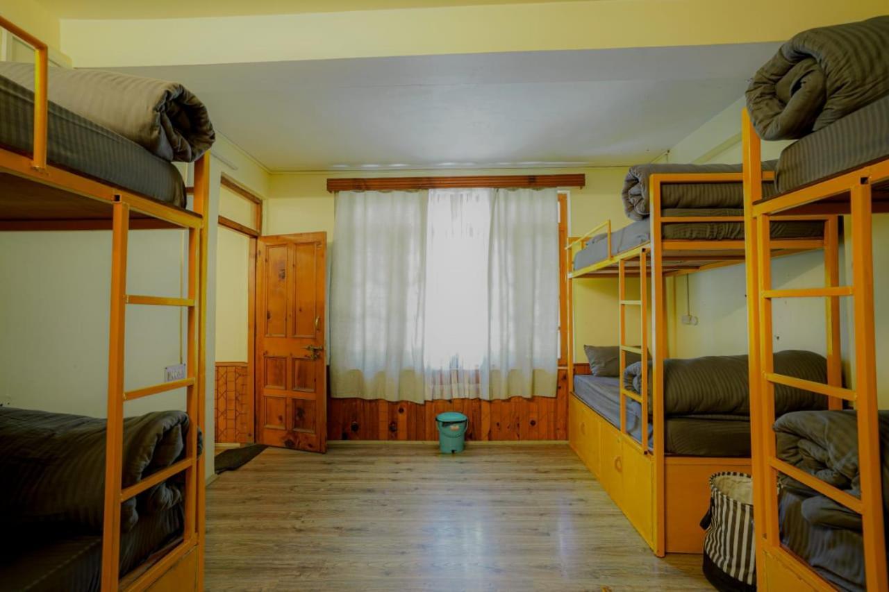 מנאלי Mars Monkey Hostel & Cafe מראה חיצוני תמונה