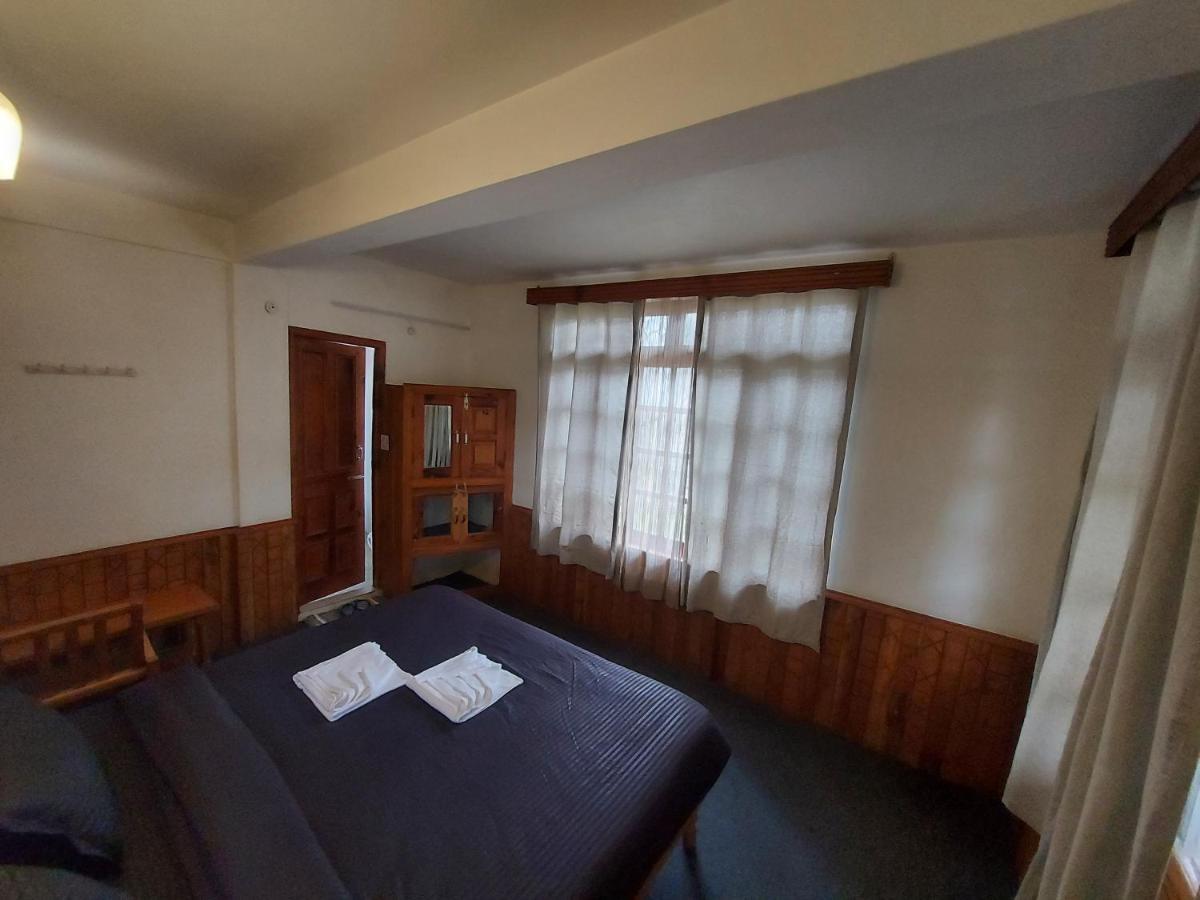 מנאלי Mars Monkey Hostel & Cafe מראה חיצוני תמונה